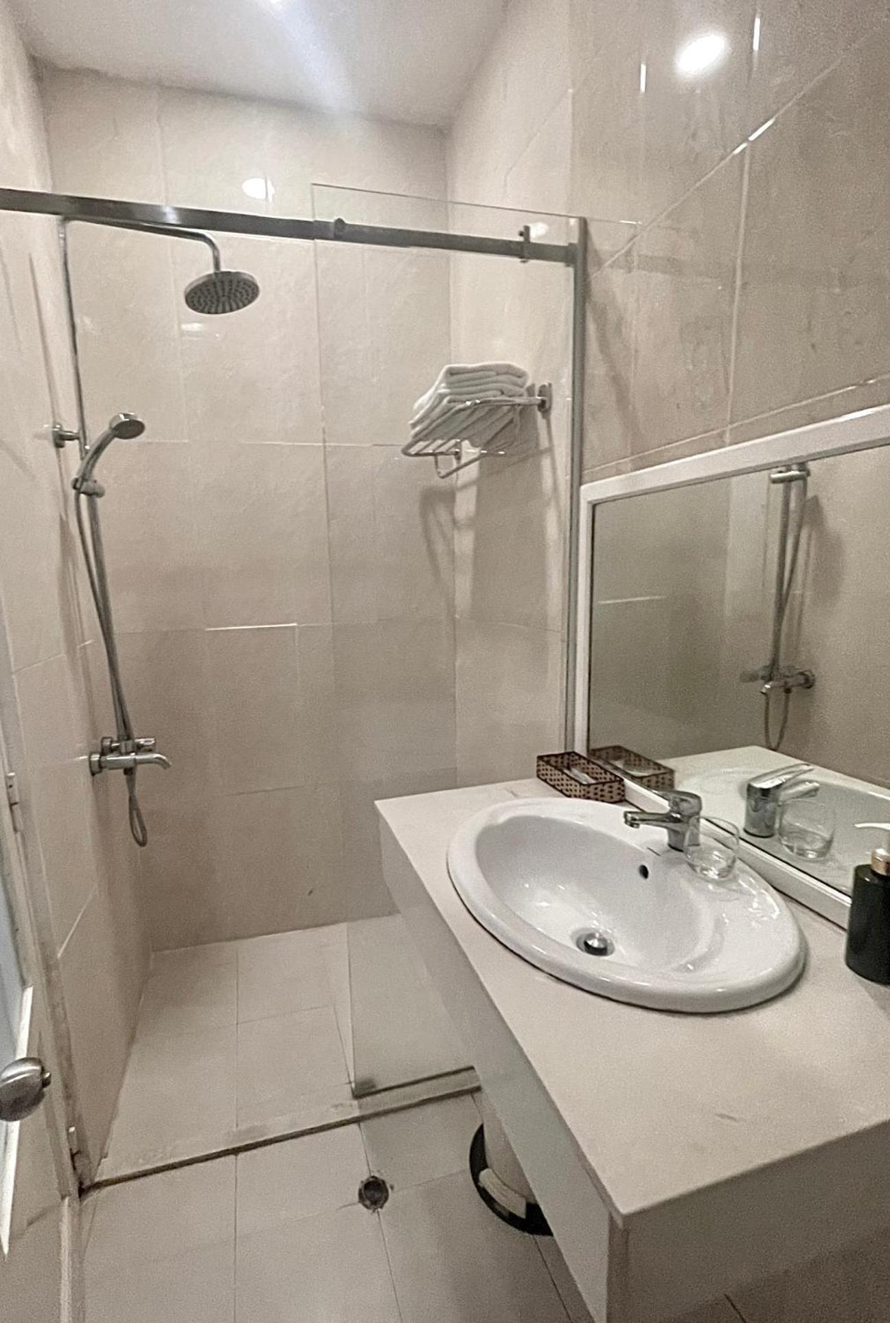 Queen Central Apartment Hotel Bandar Ho Chi Minh Luaran gambar